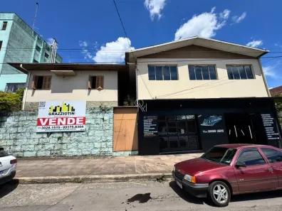 Casa com 3 Quartos à venda, 528m² no Sagrada Família, Caxias do Sul