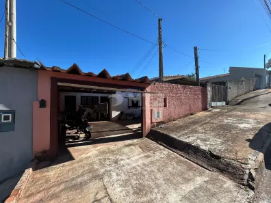 Casa com 4 Quartos à venda, 148m² no Jardim Cristina, Botucatu