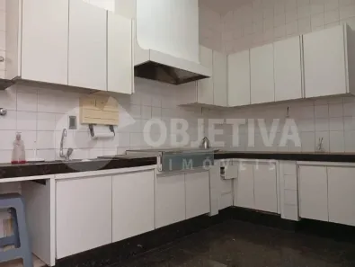 Casa com 3 Quartos à venda, 230m² no Centro, Uberlândia