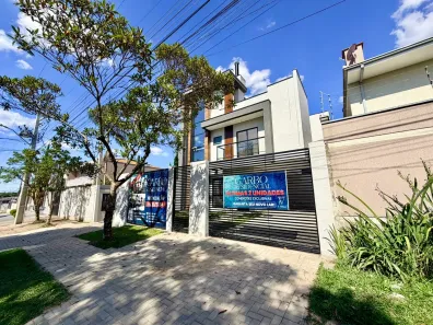 Sobrado com 3 Quartos à venda, 138m² no Novo Mundo, Curitiba