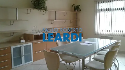 Sobrado com 8 Quartos para venda ou aluguel, 322m² no Jardim Bela Vista, Santo André