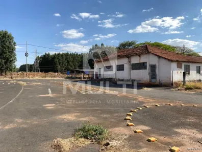 Lote/Terreno com 1 Quarto para alugar, 2000m² no Morada do Sol, Uberlândia