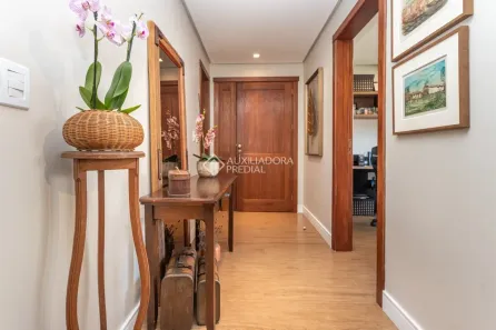 Apartamento com 4 Quartos à venda, 209m² no Mont Serrat, Porto Alegre