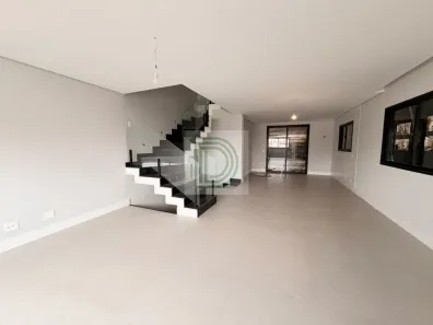Sobrado com 3 Quartos à venda, 210m² no Cidade São Francisco, São Paulo