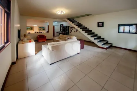 Casa de Condomínio com 5 Quartos à venda, 284m² no Grajaú, Rio de Janeiro