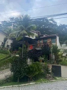Casa de Condomínio com 4 Quartos à venda, 378m² no Itaipu, Niterói