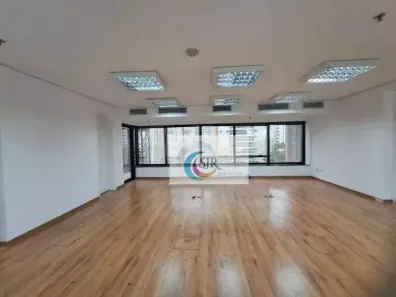 Sala Comercial para alugar, 135m² no Vila Olímpia, São Paulo