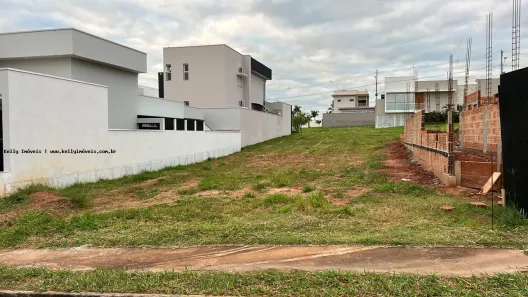 Lote/Terreno à venda, 300m² no Parque Residencial Mart Ville, Presidente Prudente