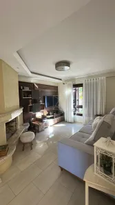 Casa com 3 Quartos para alugar, 360m² no Petrópolis, Caxias do Sul