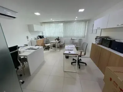 Sala Comercial para alugar, 27m² no Centro, Cabo Frio