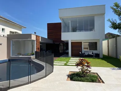 Casa de Condomínio com 4 Quartos à venda, 350m² no Recreio dos Bandeirantes, Rio de Janeiro