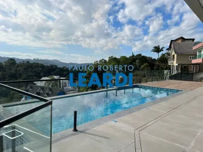 Casa de Condomínio com 3 Quartos à venda, 570m² no Jardim Imperial, Arujá