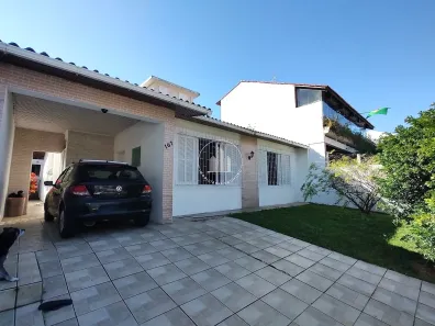 Casa com 4 Quartos à venda, 340m² no Coqueiros, Florianópolis