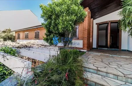 Casa com 5 Quartos para alugar, 460m² no Quebec, Londrina