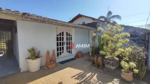 Casa com 8 Quartos à venda, 360m² no Maravista, Niterói