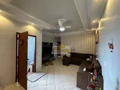 Casa com 3 Quartos à venda, 185m² no Oneida Mendes, Uberaba