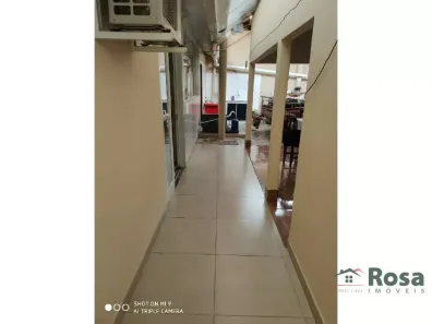 Casa com 3 Quartos à venda, 235m² no Jardim Presidente, Cuiabá