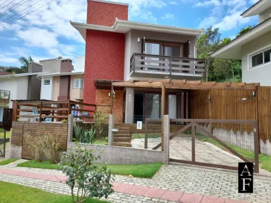 Casa com 3 Quartos à venda, 130m² no Centro, Garopaba