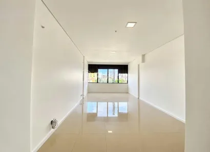 Sala Comercial à venda, 33m² no São Geraldo, Porto Alegre