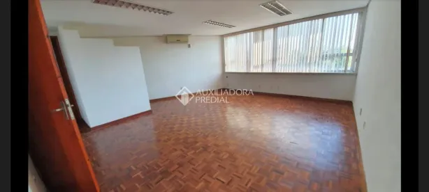 Sala Comercial à venda, 81m² no Rio Branco, Canoas