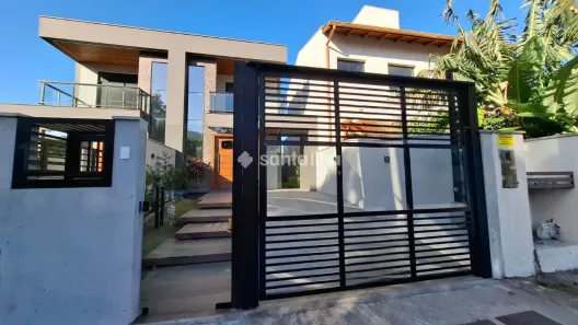 Casa com 3 Quartos à venda, 125m² no Pântano do Sul, Florianópolis