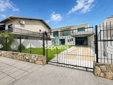 Casa com 3 Quartos para alugar, 256m² no Cordeiros, Itajaí