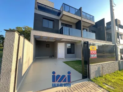 Sobrado com 3 Quartos à venda, 145m² no Gaivotas, Matinhos