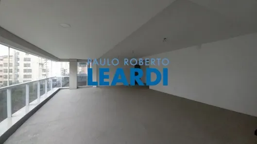 Apartamento com 3 Quartos à venda, 240m² no Cerqueira César, São Paulo