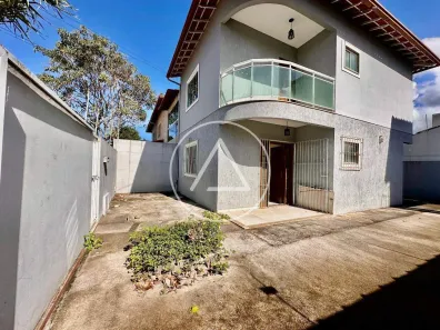 Casa com 3 Quartos à venda, 115m² no Ouro Verde, Rio das Ostras