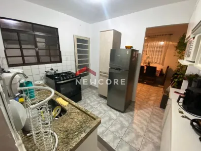 Casa com 2 Quartos à venda, 60m² no Jardim São Judas Tadeu, São José dos Campos