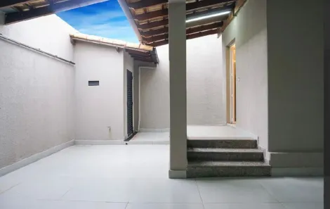 Casa com 3 Quartos à venda, 260m² no Santa Mônica, Uberlândia