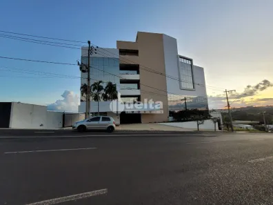 Ponto Comercial para alugar, 1400m² no Morada da Colina, Uberlândia