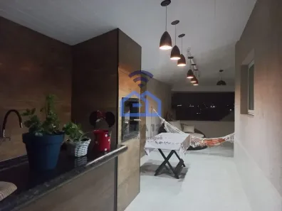 Sobrado com 3 Quartos à venda, 200m² no Benfica, Caraguatatuba