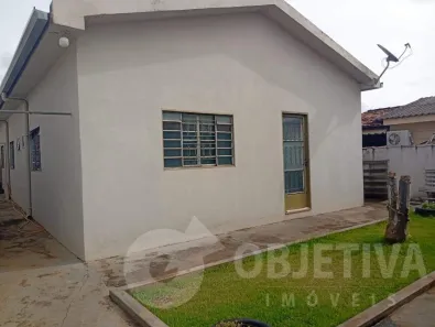 Casa com 6 Quartos à venda, 250m² no Marta Helena, Uberlândia