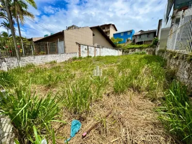 Lote/Terreno à venda, 300m² no Barreiros, São José