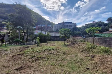 Lote/Terreno à venda, 377m² no Roseiral, Petrópolis