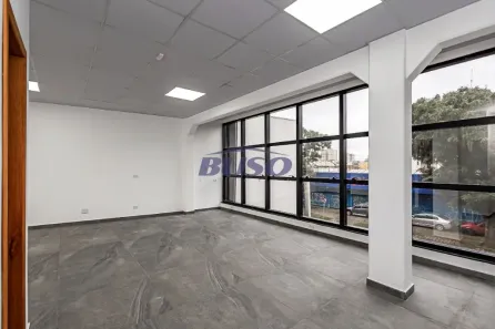 Sala Comercial para alugar, 43m² no Novo Mundo, Curitiba