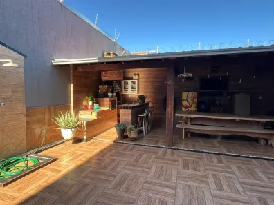 Casa com 3 Quartos à venda, 272m² no Santa Rosa, Uberlândia