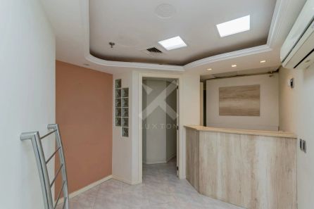 Sala Comercial para venda ou aluguel, 120m² no Moinhos de Vento, Porto Alegre