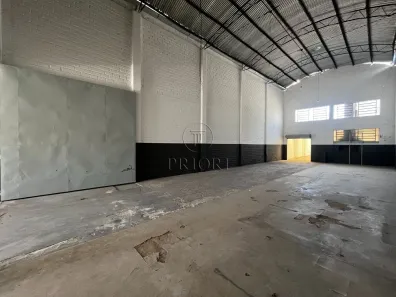 Galpão/Depósito/Armazém para alugar, 239m² no São João, Porto Alegre