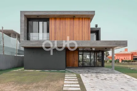 Sobrado com 6 Quartos à venda, 354m² no XANGRI-LÁ, Xangri-lá
