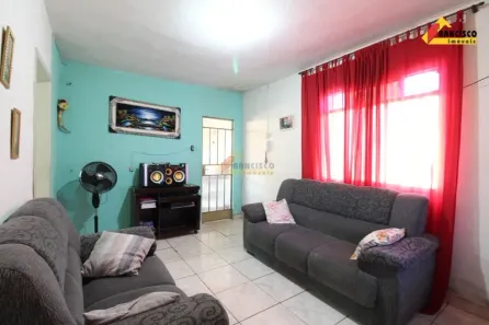 Casa com 3 Quartos à venda, 80m² no Icaraí, Divinópolis