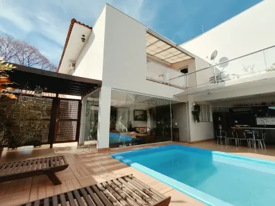 Sobrado com 4 Quartos à venda, 305m² no Vila Christino, Maringá