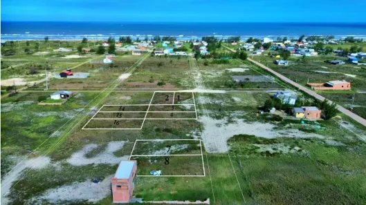 Lote/Terreno à venda, 300m² no , Balneário Gaivota