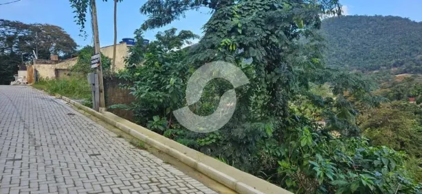 Lote/Terreno à venda, 213m² no Itaipu, Niterói