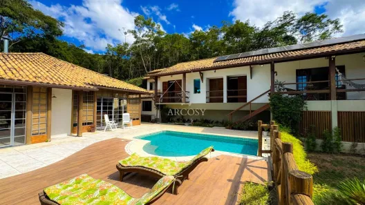 Casa com 6 Quartos à venda, 350m² no Itaipava, Petrópolis