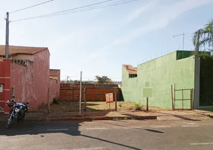 Lote/Terreno à venda, 345m² no Santa Mônica, Uberlândia