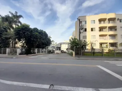 Apartamento com 2 Quartos para alugar, 66m² no Trindade, Florianópolis