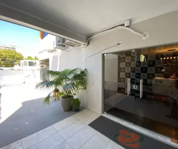 Casa com 4 Quartos para alugar, 731m² no Farol, Maceió
