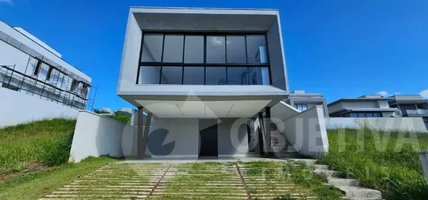 Casa de Condomínio com 3 Quartos à venda, 182m² no Granja Marileusa, Uberlândia